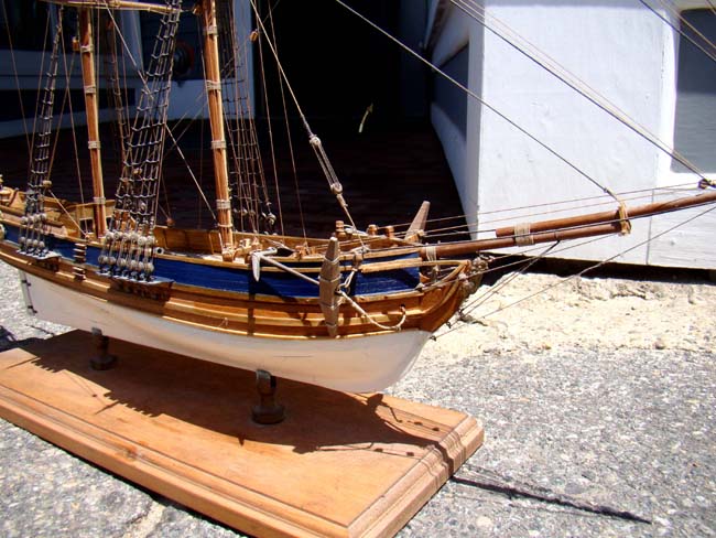 A model of a late 18th century English two masted sloop carrying two mortars — image 3